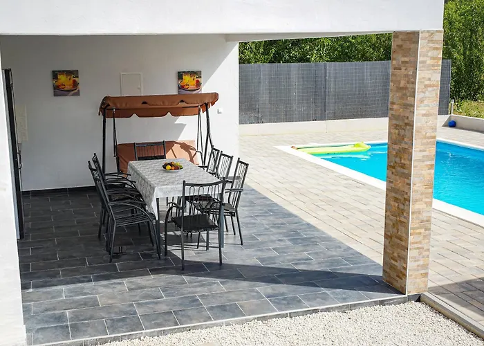 Kuca Za Odmor Rotimlja 度假居 *